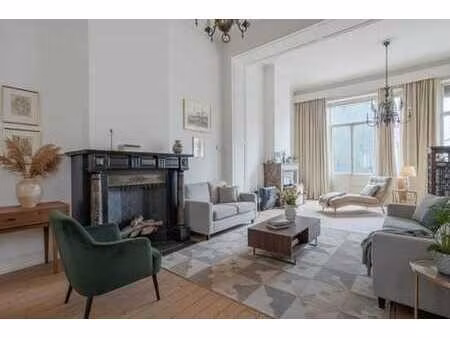 pl. brugmann - maison bourgeoise de ± 580 m² bruts & jardin
