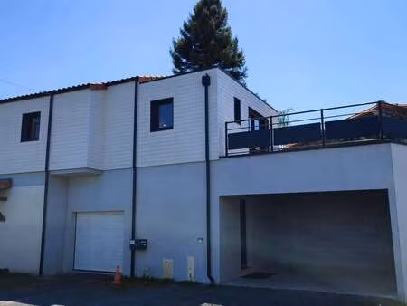 location maison à vallet (44330) : à louer / 92m² vallet