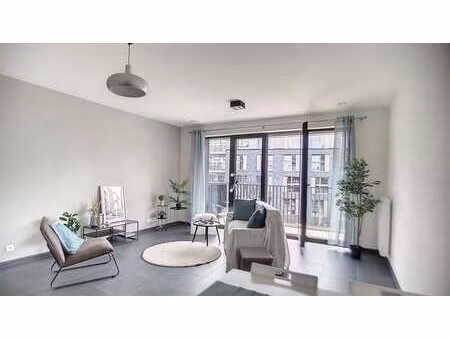 élégant appartement 2 chambres avec terrasse et cave  idéale