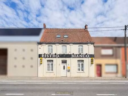 te koop  handelspand met woonst en uitstekende visibilite...