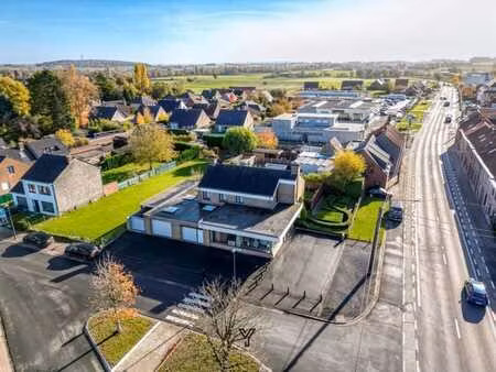 propriété unique de 960 m² avec de nombreuses possibilités