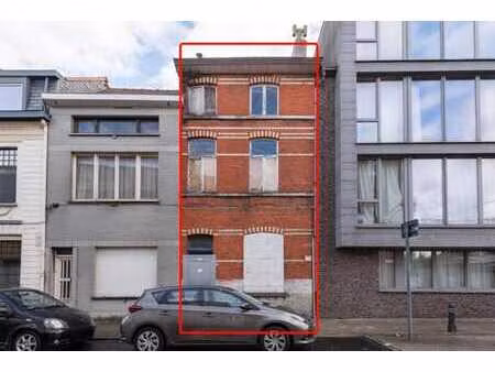 maison a renover avec un grand potentiel