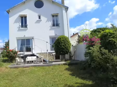 vente maison 6 pièces 138.78 m² à le mesnil-le-roi (78600)  1 060 000 €