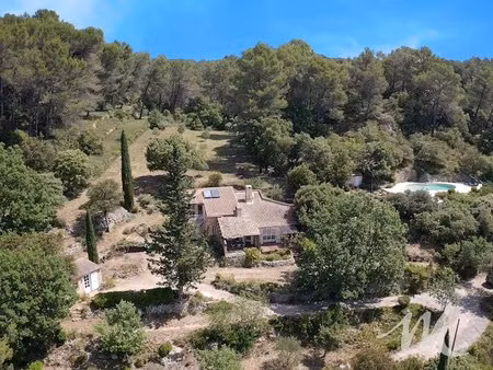 propriété d’exception au cœur de la nature – 3 7 hectares avec vue panoramique