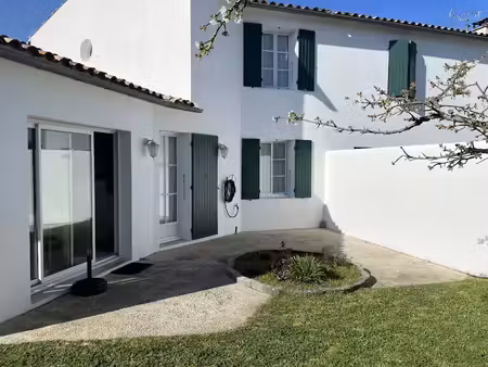 vente maison 8 pièces 160 m² à la flotte (17630)  1 097 000 €
