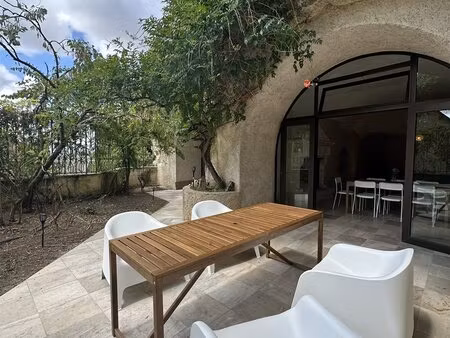 maison troglodyte unique avec vue panoramique sur la vallée – 210 m²