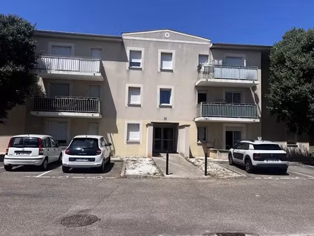 vente appartement 2 pièces 47 m² à saint-gilles (30800)  95 000 €