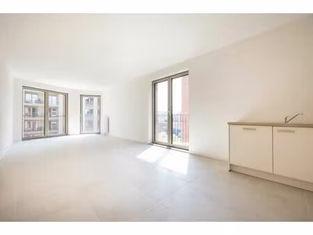 appartement à louer à drève du parc 26 molenbeek-saint-jean (vbe33959)