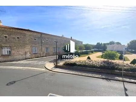 vente immeuble à luçon (85400) : à vendre / 305m² luçon
