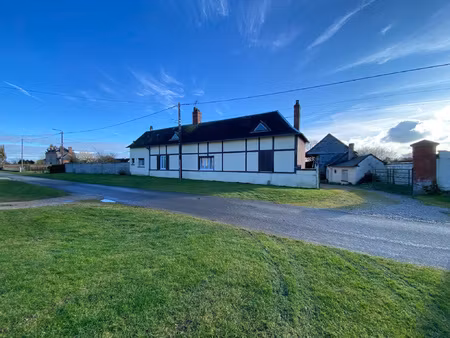 ancien corps de ferme entre poix et aumale