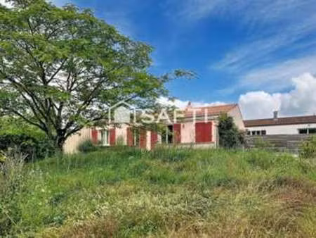 vente maison à sainte-hermine (85210) : à vendre / 95m² sainte-hermine