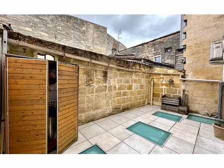 location appartement  67.2 m² t-3 à bordeaux  1 395 €
