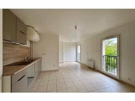 location appartement  m² t-1 à champigny-sur-marne  764 €