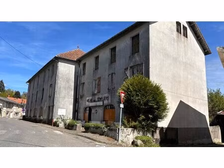 immeuble latronquiere 831 m2