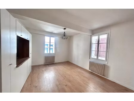 location appartement  m² t-2 à périgueux  500 €