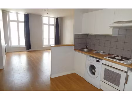 location appartement  m² t-2 à saint-germain-en-laye  1 070 €