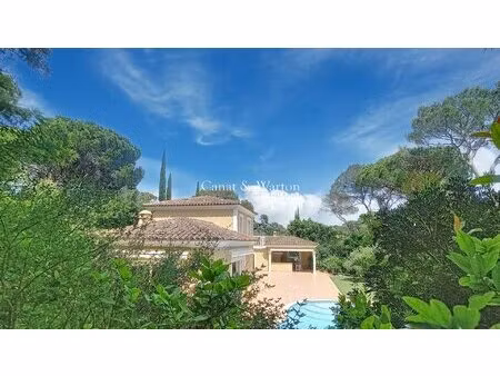 belle villa dans domaine fermé