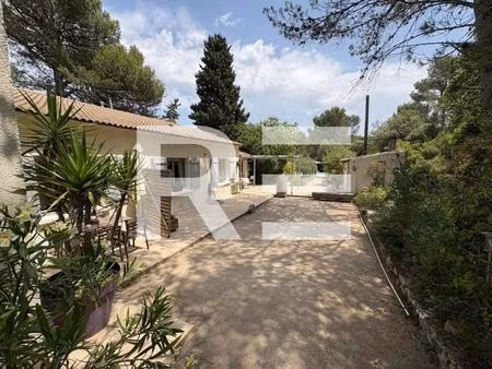 a vendre dans les hauteurs de nimes maison de 168 m²