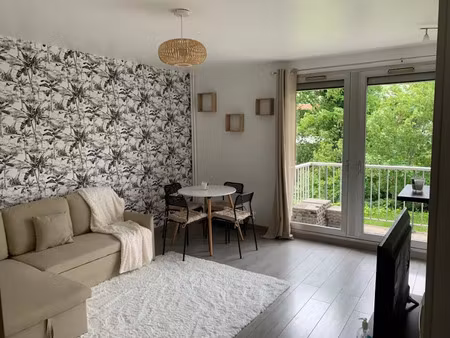 location meublée appartement 1 pièce 24 m² à bondy (93140)  860 €