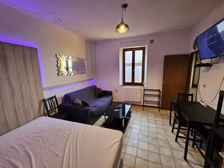 f1 de 24m² // cuisine independante equipee // sdb // jardin 40m² // box internet
