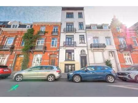 magnifique sous-plexe avec jardin et son annexe