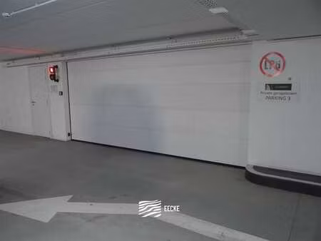 parking - garage fermé