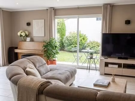 loue maison st apollinaire  136m²  5 chambres  4 sdb  jardin