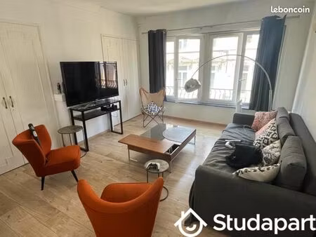 chambre 1 pièce 15 m²