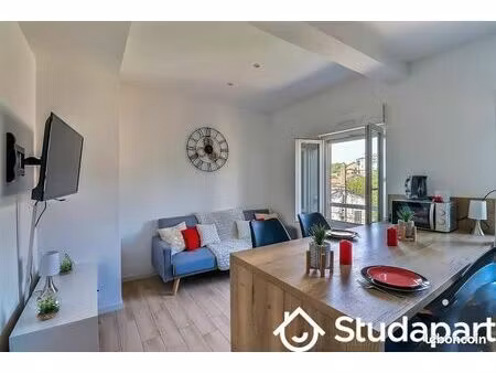 chambre 1 pièce 12 m²