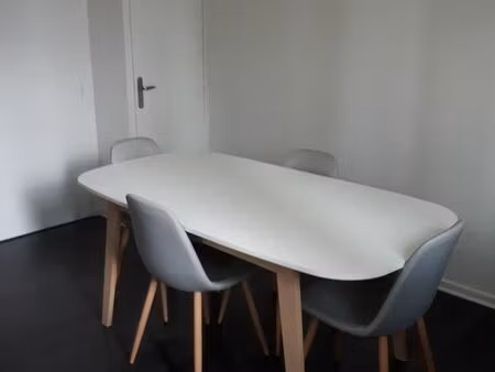 salon cuisine et 1 chambre grand t2