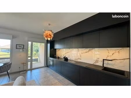 appartement t3 meublé haut de gamme - terrasse de 20 m² - proche genève