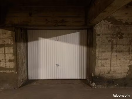 à louer box fermé et sécurisé