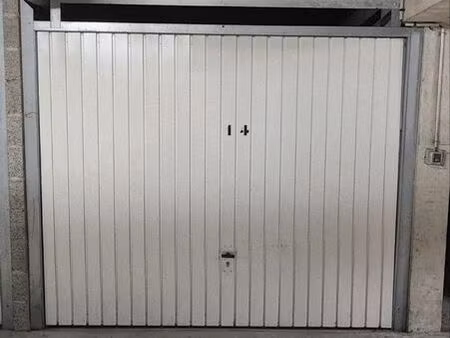 parking boxé / garage