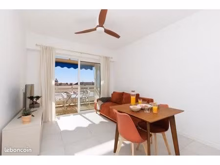 t2 meublé de 27 m² rénové – cannes – bail étudiant uniquement