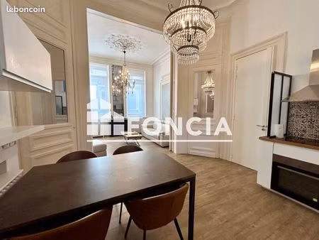 studio 1 pièce 42 m²