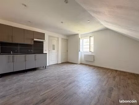 studio 1 pièce 23 m²
