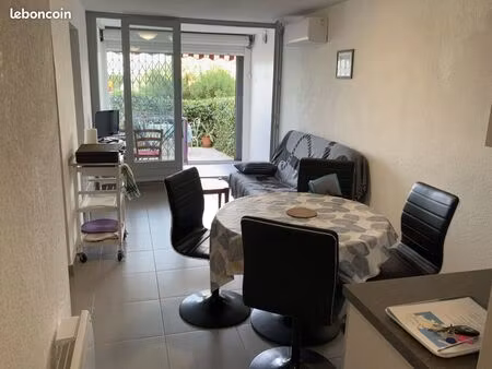 sète t2 cabine climatisé pour etudiant