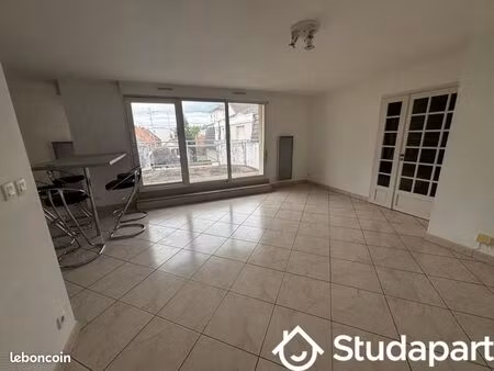 chambre 1 pièce 11 m²