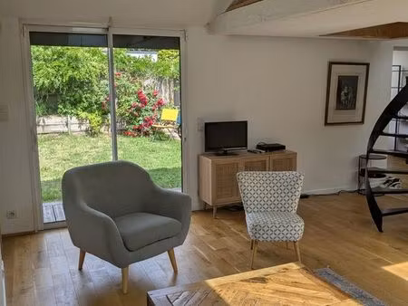 jolie maison atypique - meublée