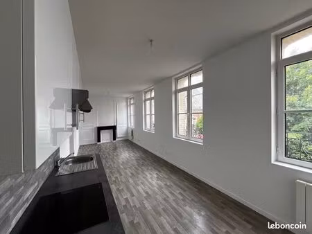 appartement t2 rdc lumineux et beaux volumes