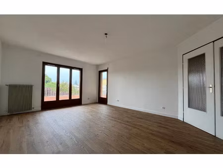 location appartement  70 m² t-3 à charnay-lès-mâcon  800 €