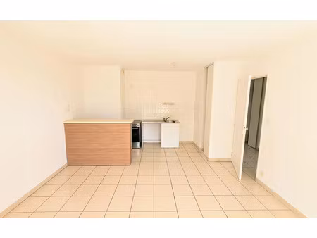 location appartement  m² t-3 à toulouse  799 €