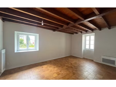 location maison  m² t-3 à hagetmau  735 €
