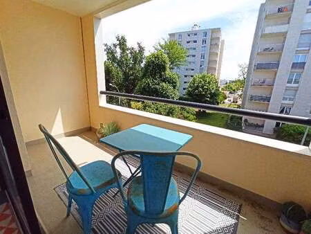 location appartement 2 pièces à talence (33400) : à louer 2 pièces / 47m² talence