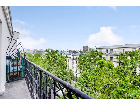 studio lumineux avec balcon - proximité gare de lyon