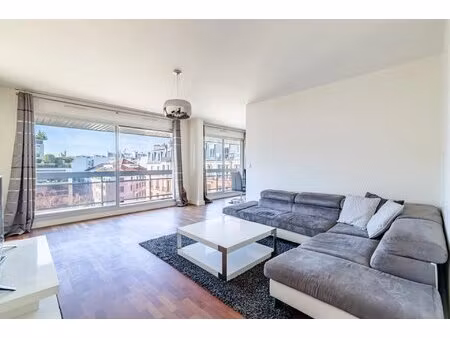 paris 17eme- square bayen-5 pièces 3 chambres avec balcon et terrasse au calme
