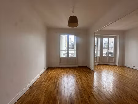 appartement renove rue de la cour des noues 75020- 2 pièce(s) - 54.39 m2