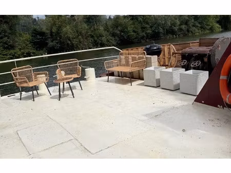 location appartement  m² t-4 à le port-marly  2 250 €