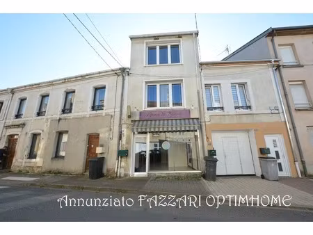 exclusivité – immeuble de rapport avec local commercial et appartement t3 à montmédy (5560