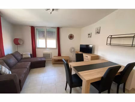 location appartement  m² t-2 à manosque  719 €